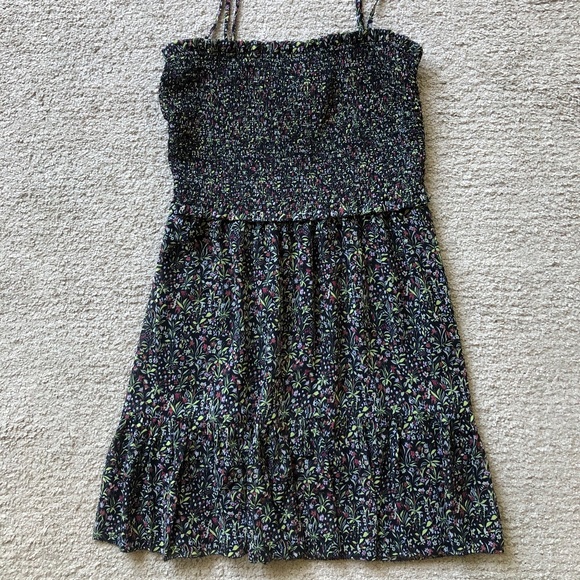 Wilfred Dresses & Skirts - Aritzia- Wilfred Tempest Sleeveless Mini Dress.